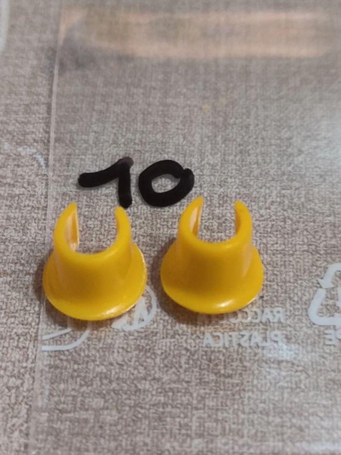 Playmobil 0.50 cts vintage 2 guêtres jambières jaunes