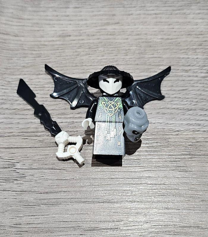 Minifigurine Ninjago : Sorcier au Crâne (compatible Lego) - photo numéro 2