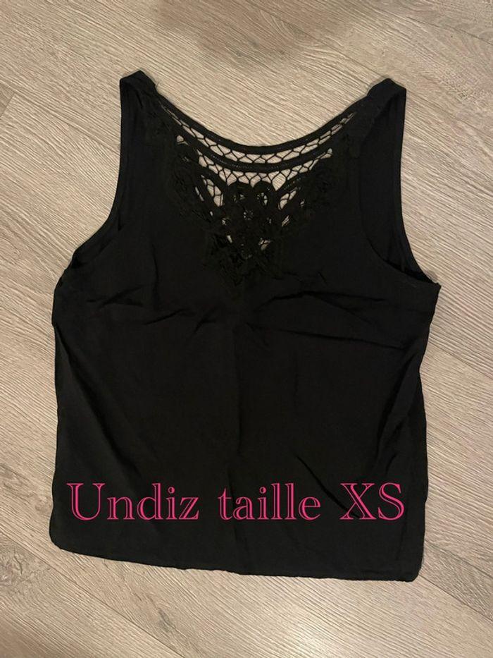 Débardeur haut top crop top noir dentelle devant dos noeud undiz taille XS - photo numéro 1