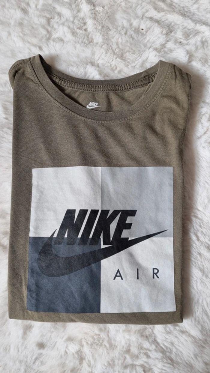 T shirt Nike Air vert kaki - photo numéro 1