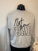 Sweat sans capuche broderie « Not your bae » gris et noir H&M taille M / 38