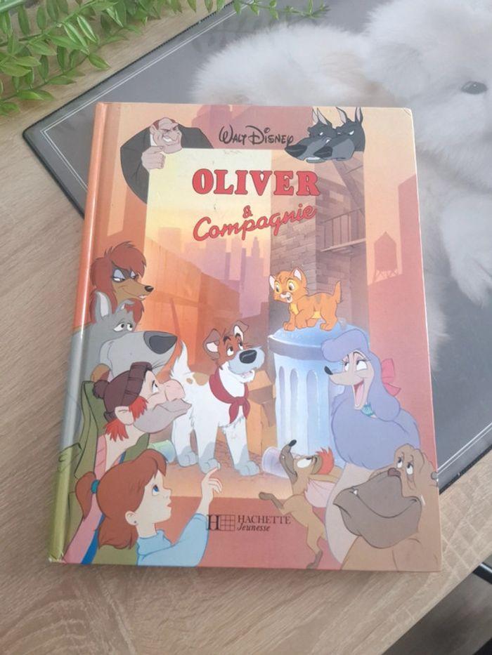 Livre Oliver & Compagnie / Hachette 1990 - photo numéro 1