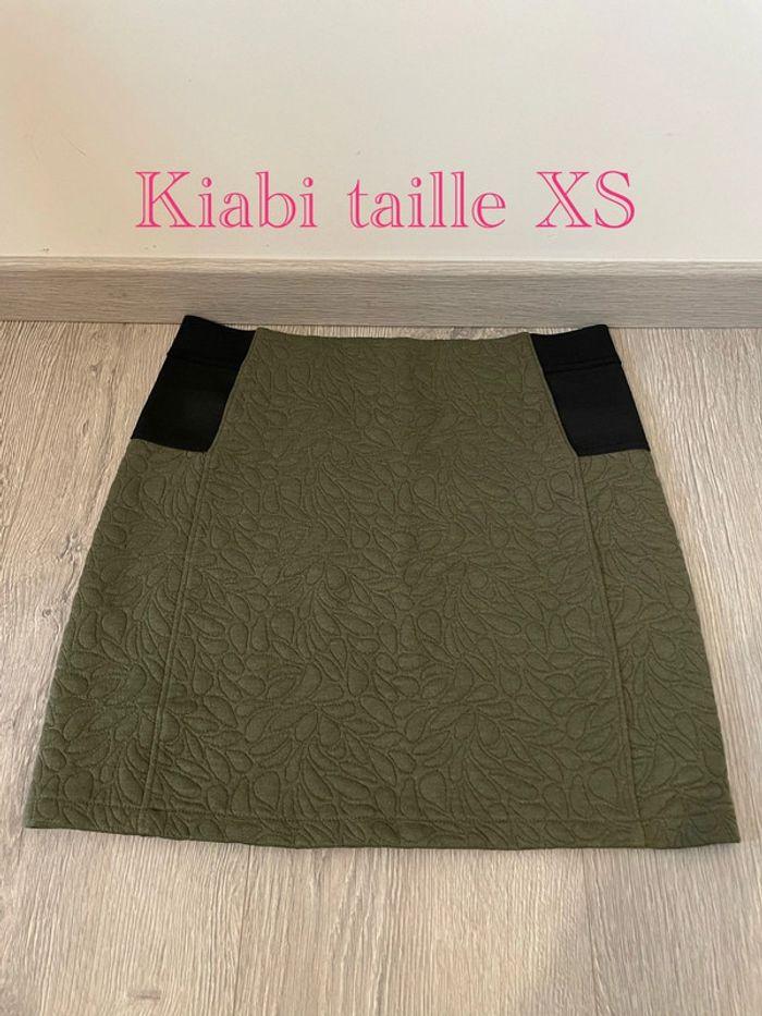 Jupe kaki à motifs élastique côté noir taille haute kiabi taille XS - photo numéro 1