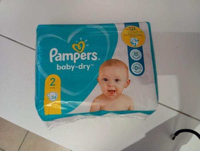 Couches Pampers taille 2 NEUF - photo numéro 1