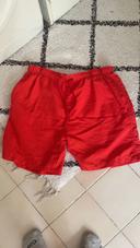 Short de bain rouge taille M