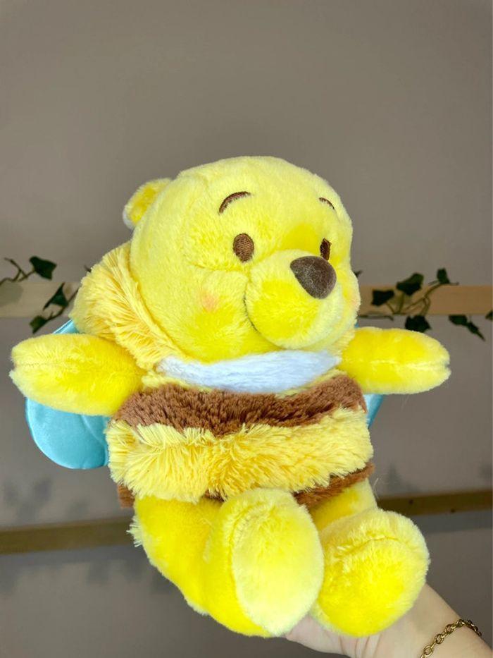 Peluche Disney Winnie l’ourson déguisé en abeille 🐝 - photo numéro 10