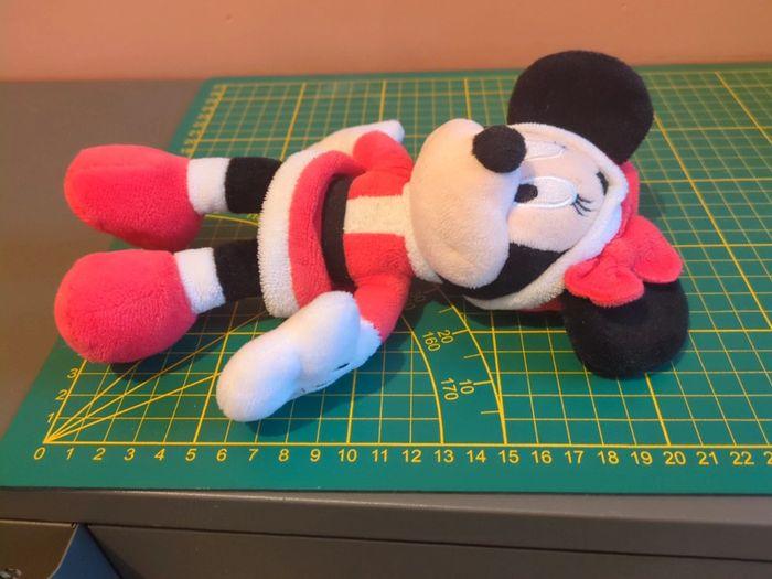 peluche Disney Minnie noël - photo numéro 3