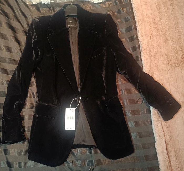 Annonce de Vente : Veste Noir velours - Taille XS - Mango neuve - photo numéro 2