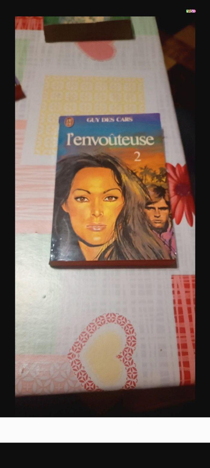 Livre l'envoûteuse 2 - photo numéro 1