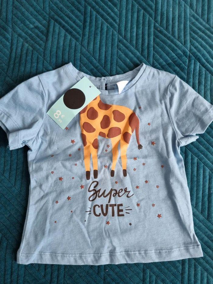 Tee-shirt girafe neuf - photo numéro 2