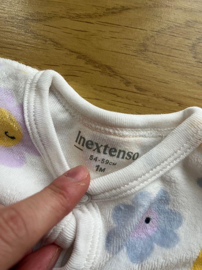 Lot de trois pyjamas, bébé fille, un mois - photo numéro 2