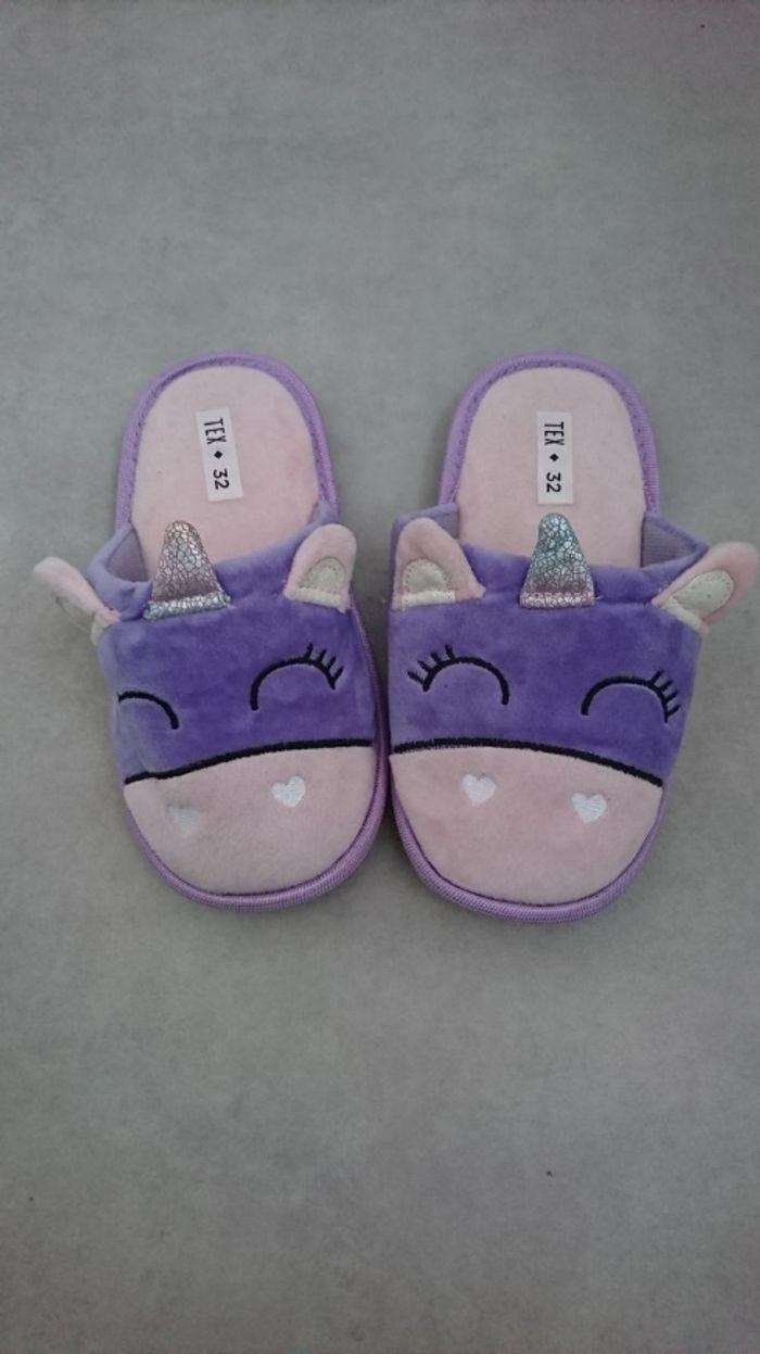 Chaussons mauve licorne - photo numéro 1