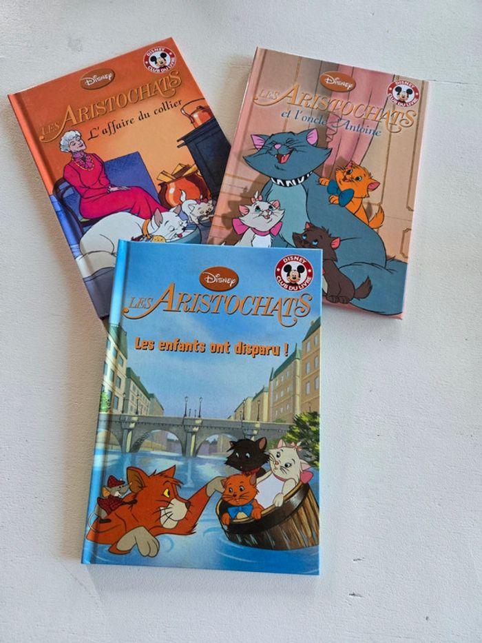 3 livres les aristochats neuf