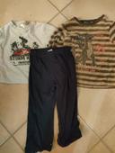 Lot de 2 hauts de pyjama 4 et 5 ans + pantalon pyjama 5 ans