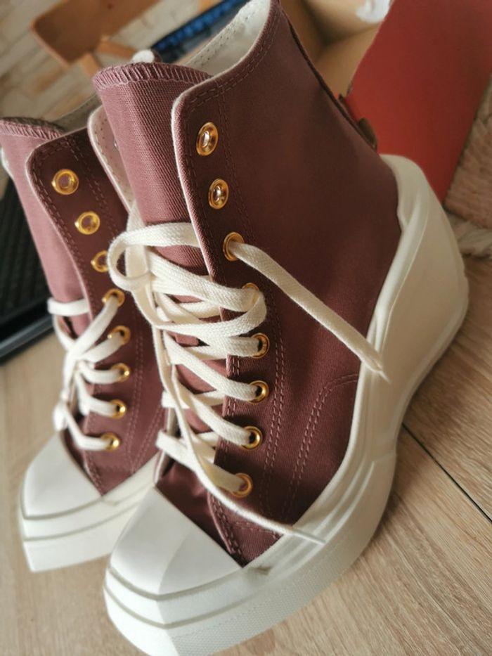 NEUF Converse Chuck 70 de luxe wedge rose 37.5 - photo numéro 1