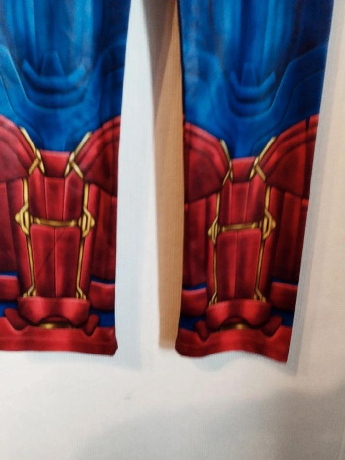 Costume déguisement 4 pièces Captain Marvel taille 7/8 ans - photo numéro 9