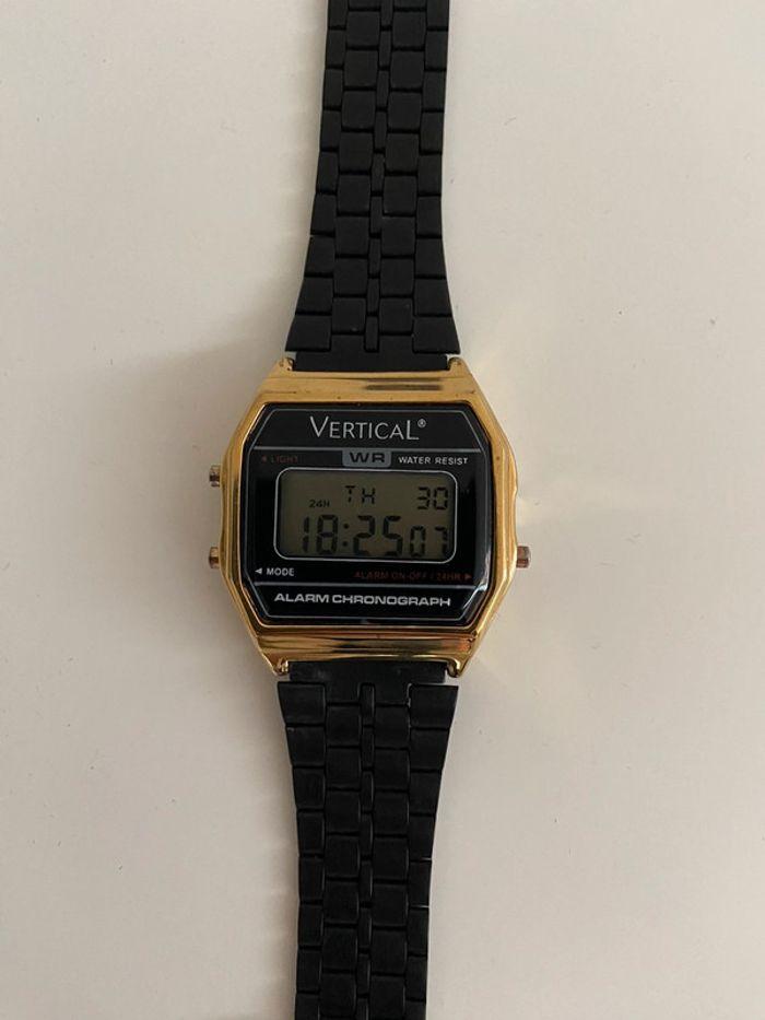 Montre LCD noire/gold - photo numéro 3