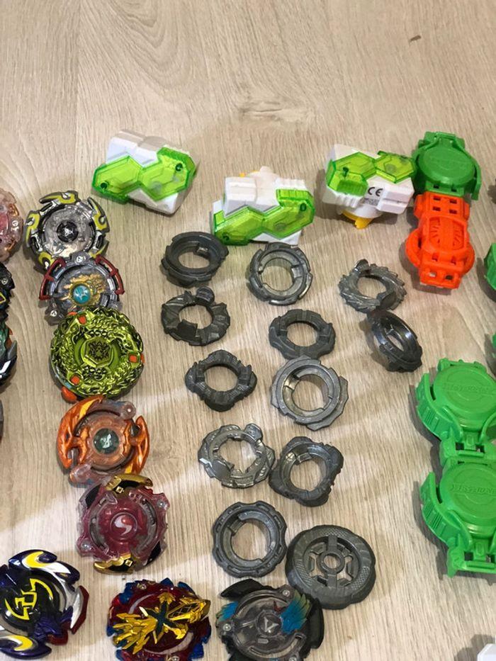 Lot toupies Beyblade Hasbro takara - photo numéro 12