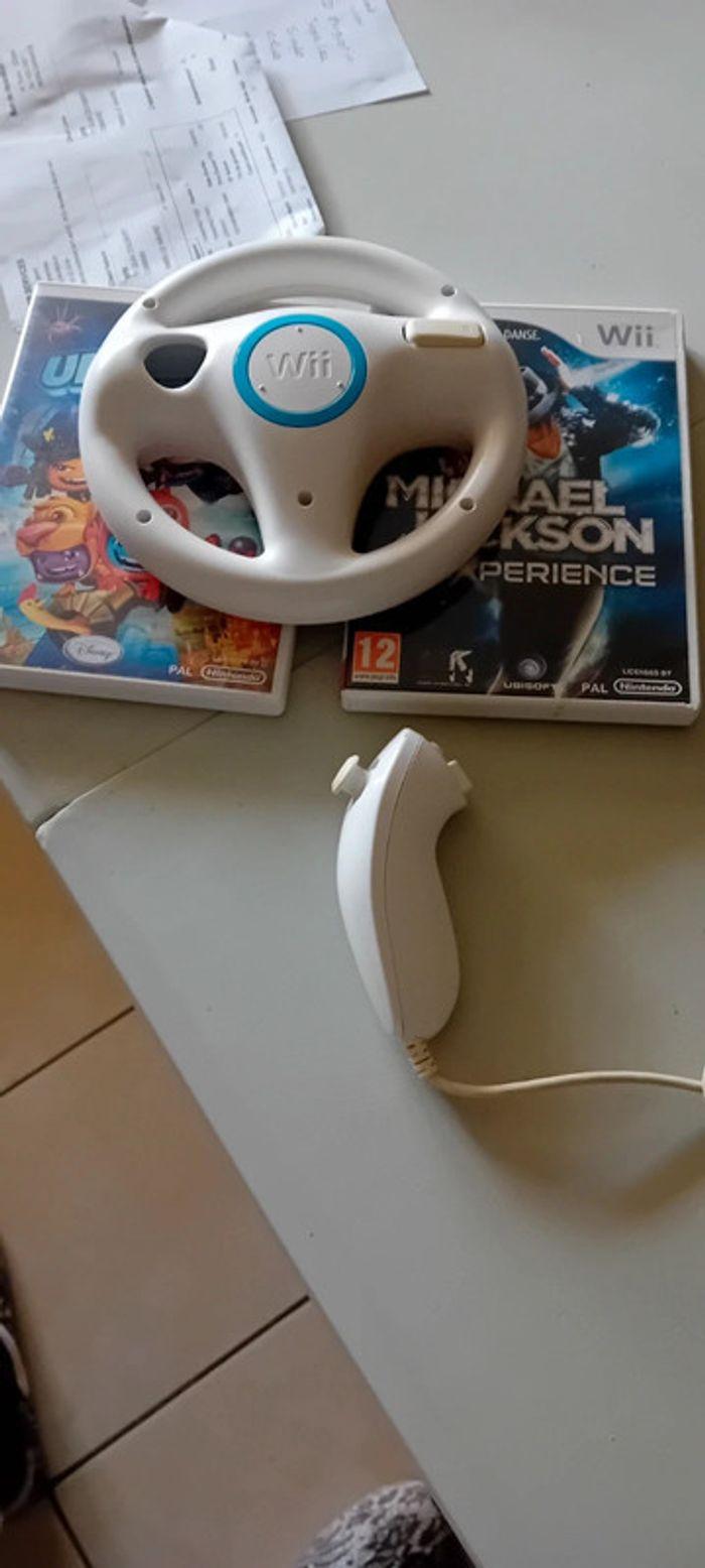 Wii avec jeux et accessoires - photo numéro 3