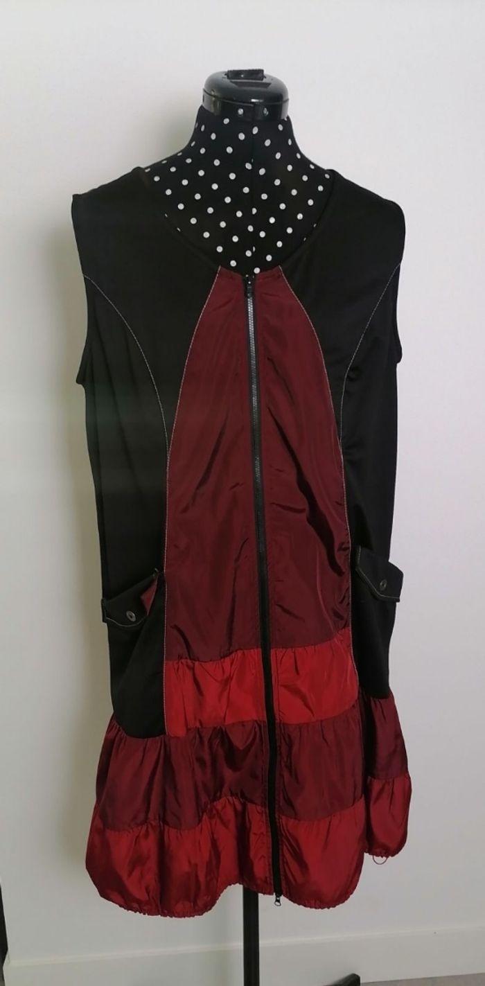 Robe / veste sans manche rouge noir Taille XXL L33 - photo numéro 2