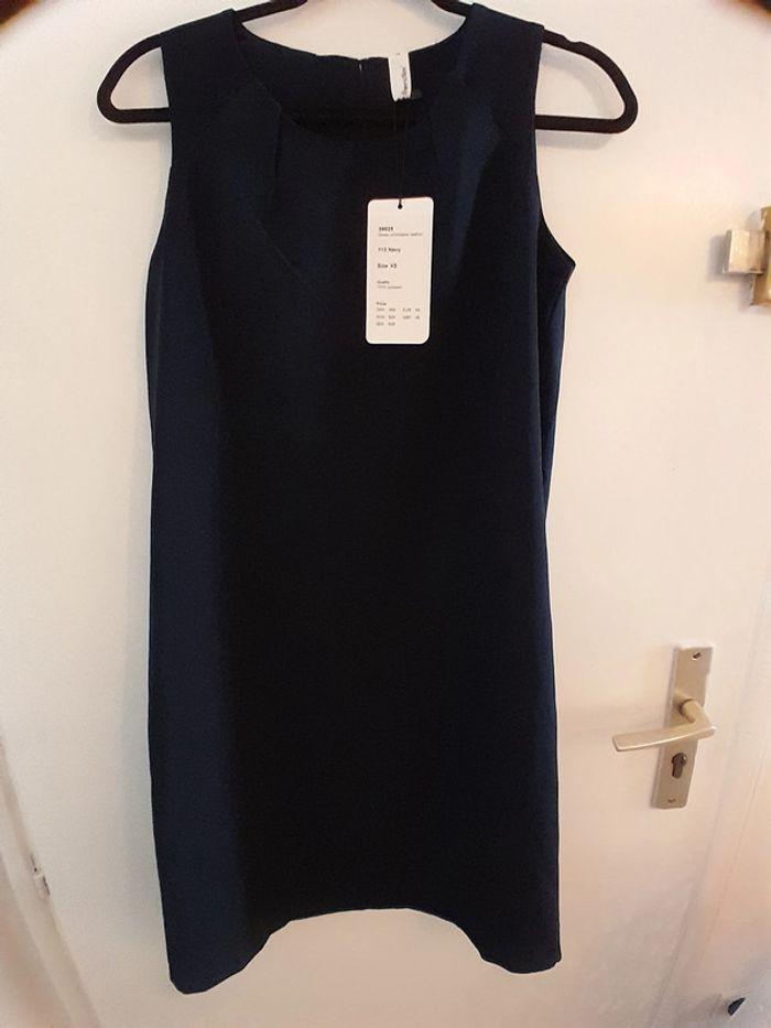 Robe élégante, bleue marine, taille XS, Marque Friendtex - photo numéro 1