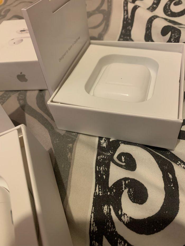 Lots Produits Apple ( Air Pods 2 / Pro2 - photo numéro 5