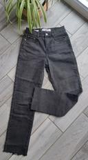 Jeans jennifer T.34 noir coupe slim mom