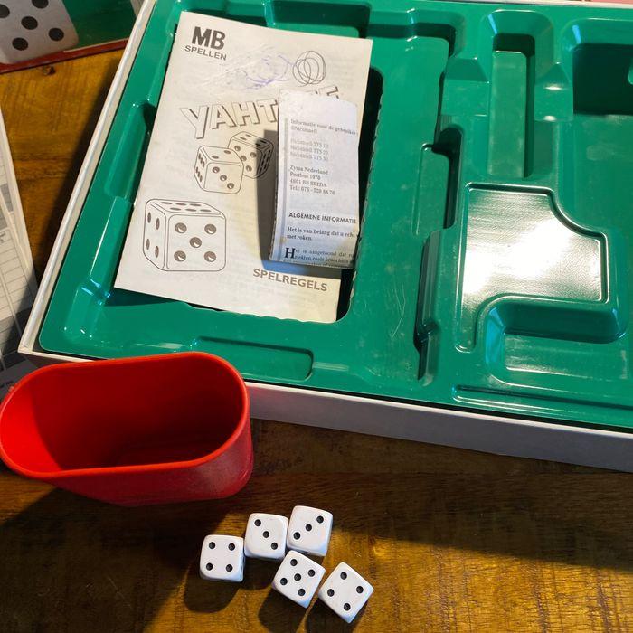 Jeu de société yahtzee - photo numéro 2