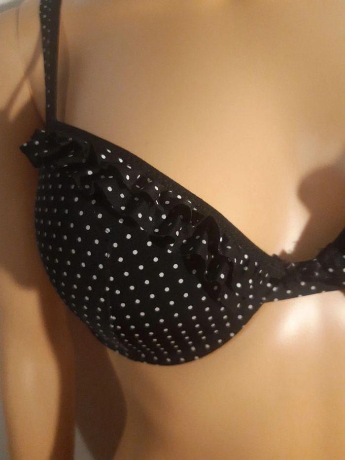 Soutien-gorge avec volants noeud noir avec des pois blancs taille 90B - photo numéro 4