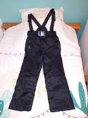 Pantalon de ski noir bretelles amovibles 6 ans U Oxyg comme neuf