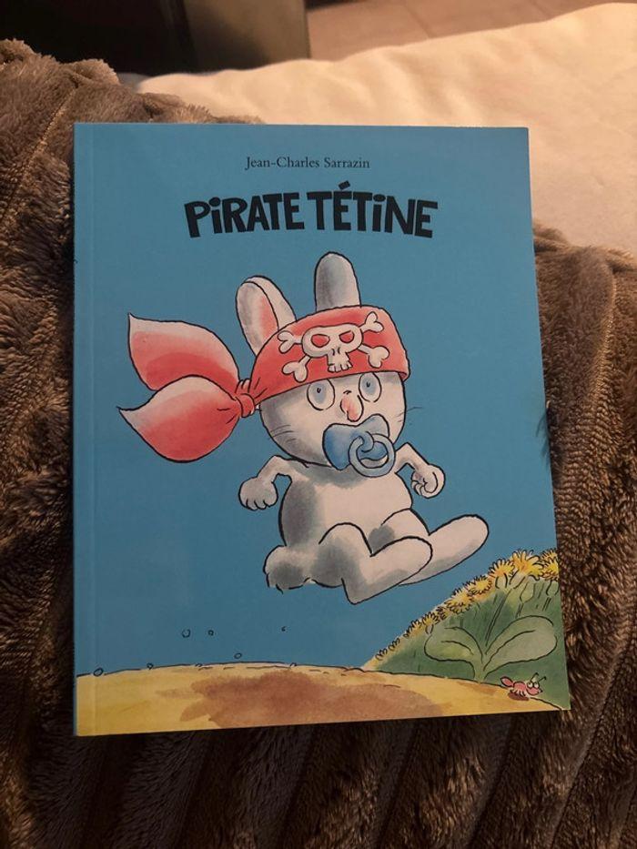 Livre pirate tétine