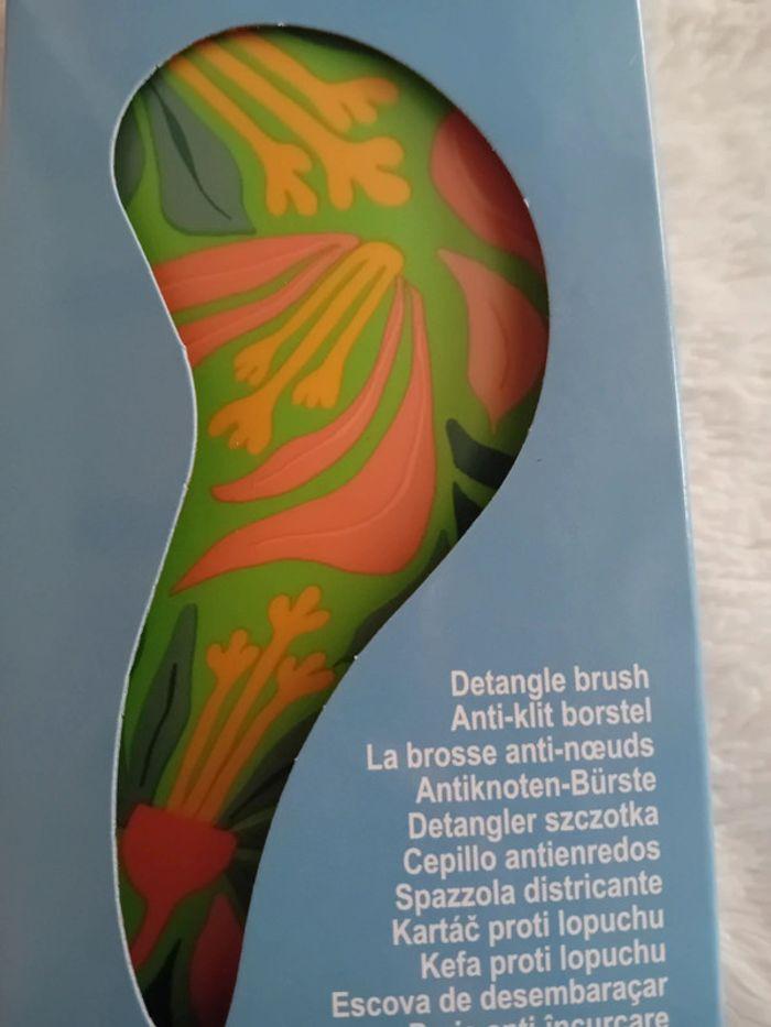 Brosse à cheveux - photo numéro 2