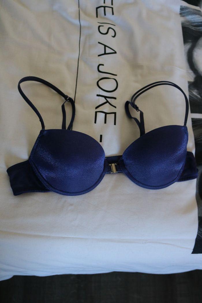 Soutien gorge bleu à légères paillettes - photo numéro 1