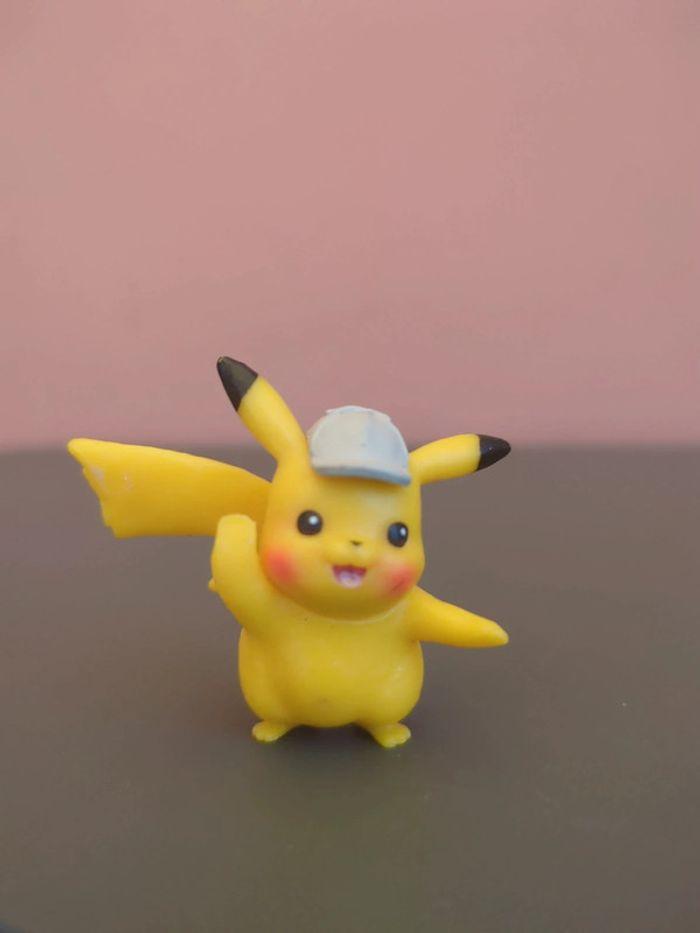 figurine pokémon Pikachu - photo numéro 1