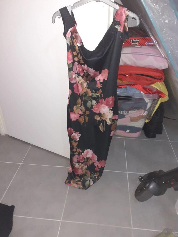 Robe fleurs taille S - photo numéro 2