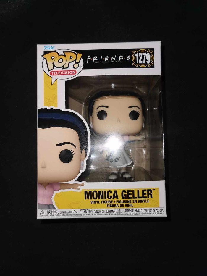 Lot 2 Figurines Funko Pop Monica Geller N°1279 / Friends / 1Chase+1Normal - photo numéro 8