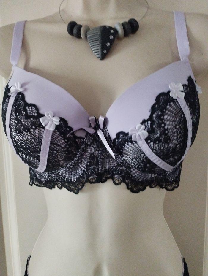 Ensemble lingerie neuf parme 90D et L en bas - photo numéro 2