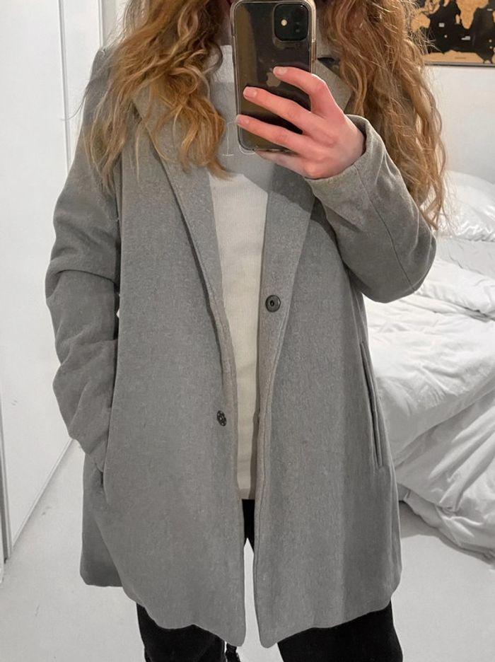 Blouson gris - photo numéro 1