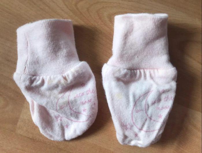 Lot chaussures, gants et chaussons bébé fille - photo numéro 4