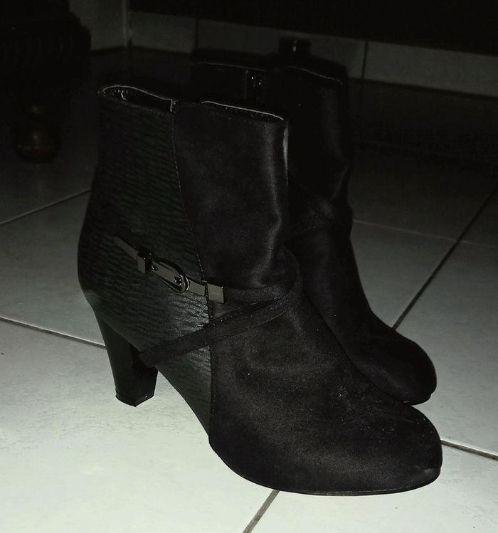 Bottines noires - photo numéro 1