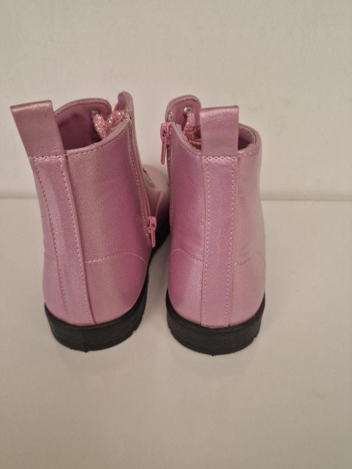 👢 Bottines enfant T33 neuves - photo numéro 4