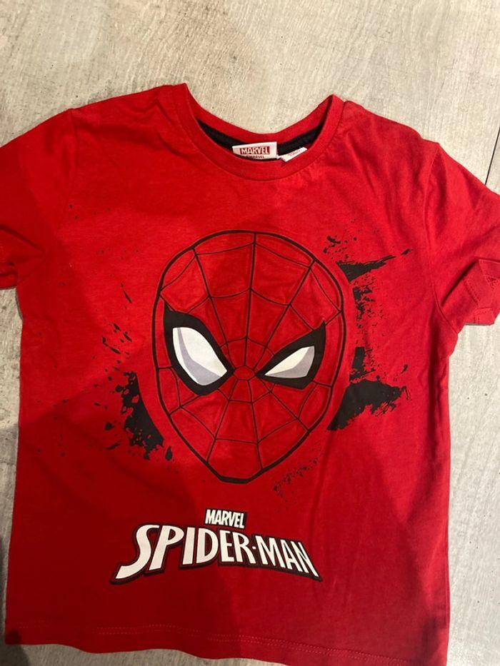 Lot de Tee shirt Spiderman - photo numéro 1