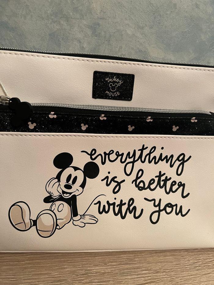 Trousse de toilette et sa pochette Mickey Mouse - photo numéro 2