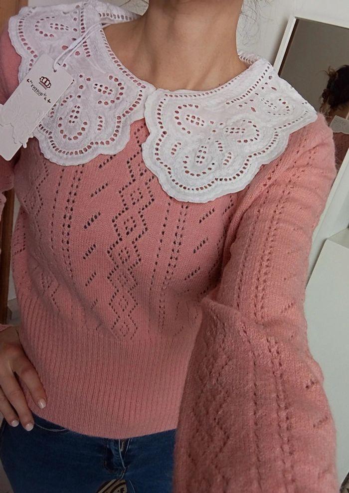 Élégant pull rose col claudine un broderie anglaise - photo numéro 9