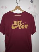 T-shirt nike