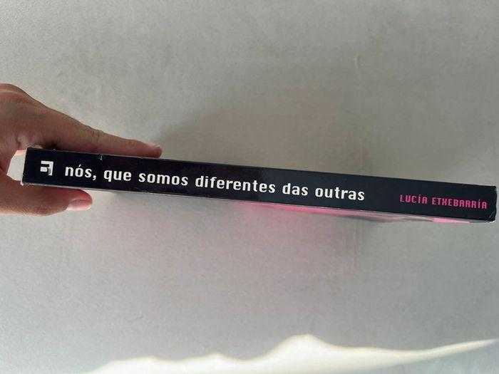 Nos que somos diferentes das outras - photo numéro 2