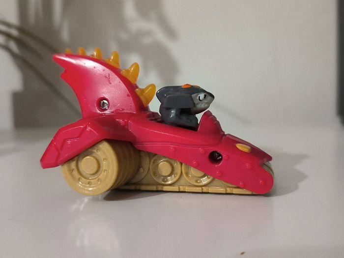 McDonald's Shark Shooter Terrafin et Shark Tank
Skylanders SuperChargers 2016 - photo numéro 2