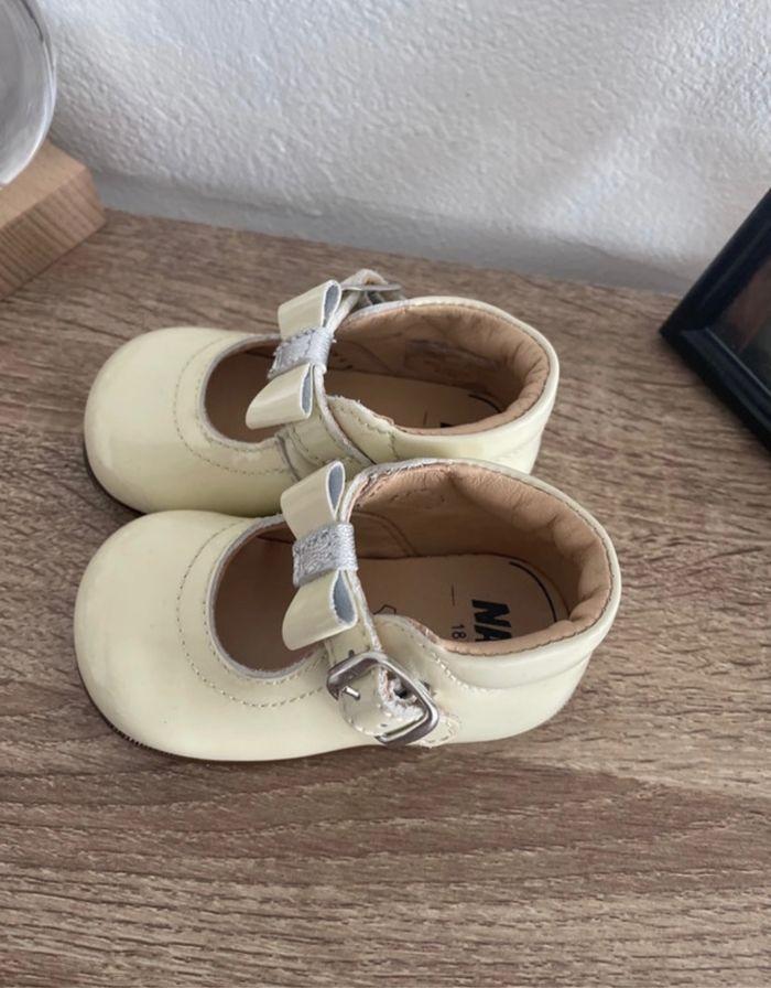 Chaussure bébé fille taille 18 - photo numéro 2