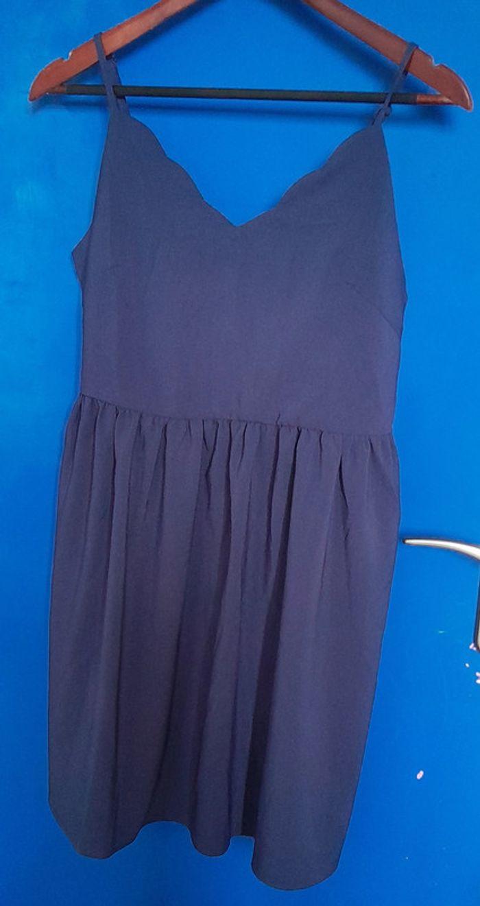 Robe bleue foncé Taille 36/38 - photo numéro 1