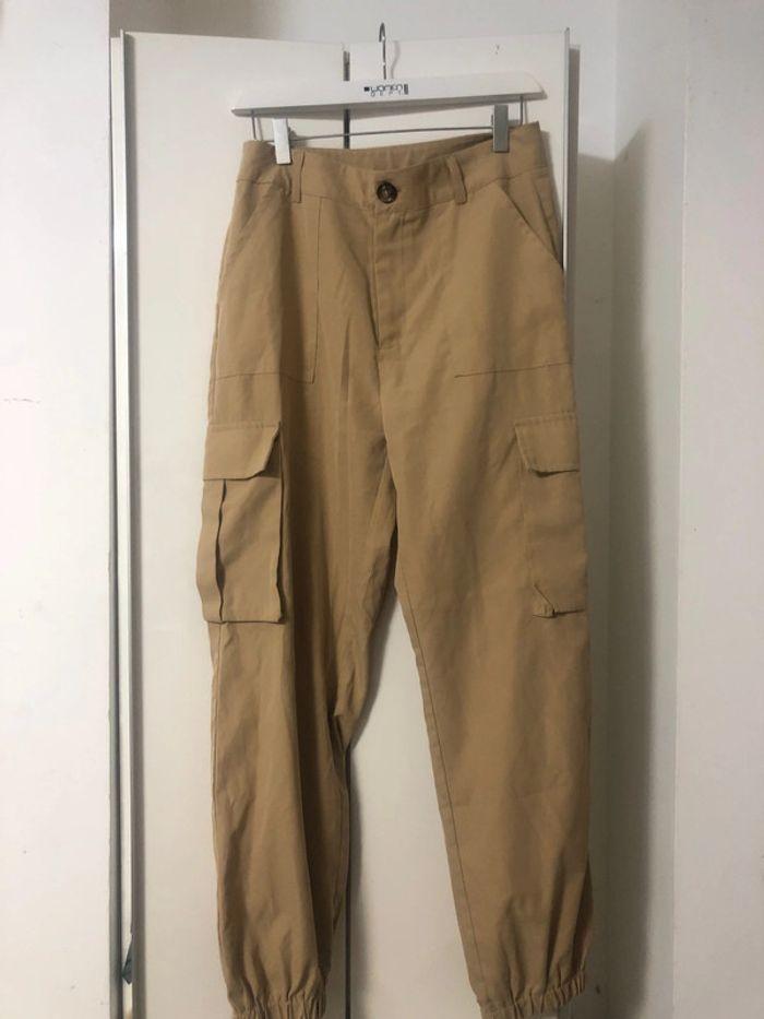 Pantalon cargo léger . Taille M 36/38 - photo numéro 1